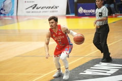 San Juan escapes Valenzuela